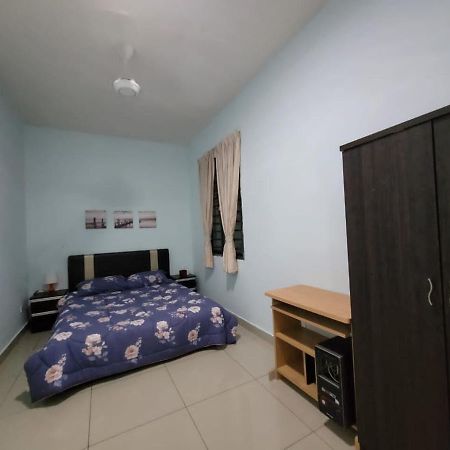 Homestay D'Univ 360 Place Seri Kembangan Exterior photo